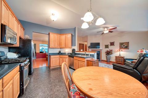 5924 Dublin Ct, Mchenry, IL 60050 photo 12