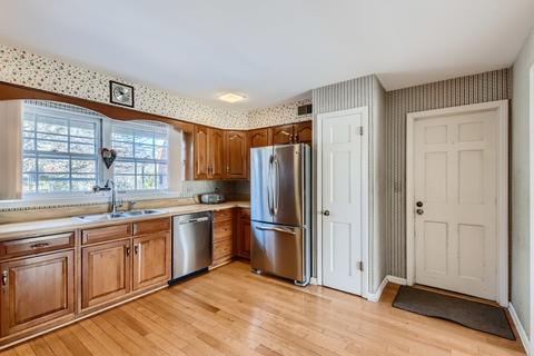 1016 Delles Rd, Wheaton, IL 60189 photo 10