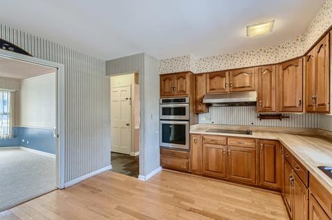 1016 Delles Rd, Wheaton, IL 60189 photo 11