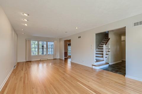 1016 Delles Rd, Wheaton, IL 60189 photo 5