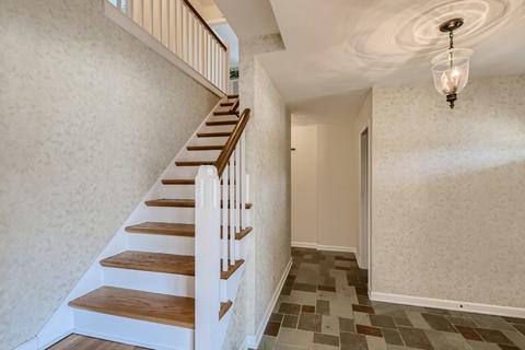1016 Delles Rd, Wheaton, IL 60189 photo 3