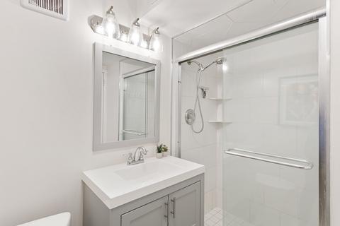 40 E Cedar St #3C, Chicago, IL 60611 photo 15