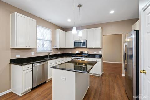 2784 Rourke Dr, Aurora, IL 60503 photo 7