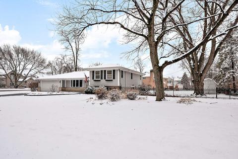 347 61st St, Willowbrook, IL 60527 photo 1