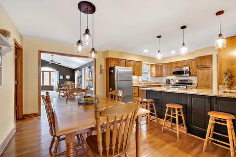 347 61st St, Willowbrook, IL 60527 photo 8