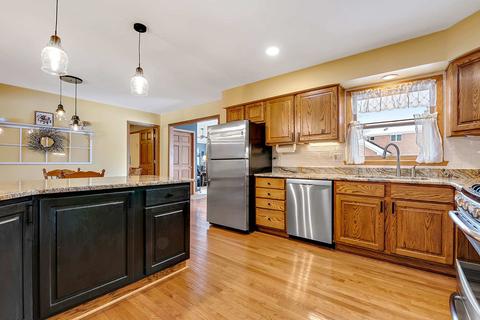 347 61st St, Willowbrook, IL 60527 photo 11