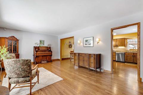347 61st St, Willowbrook, IL 60527 photo 7