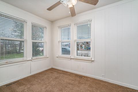 113 N Jackson St, Gardner, IL 60424 photo 4