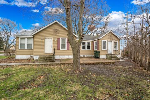 113 N Jackson St, Gardner, IL 60424 photo 2