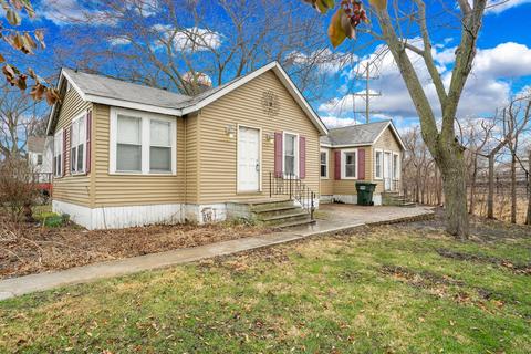113 N Jackson St, Gardner, IL 60424 photo 1