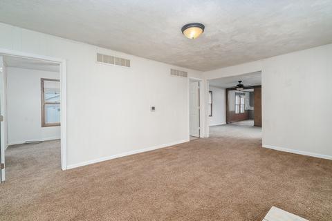 113 N Jackson St, Gardner, IL 60424 photo 3
