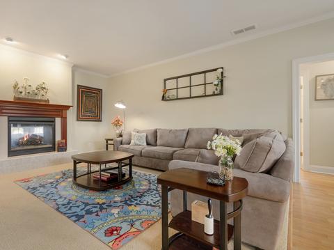 504 Lloyd Dr, Dwight, IL 60420 photo 5