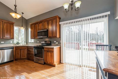 397 Sierra Pl, Gurnee, IL 60031 photo 4