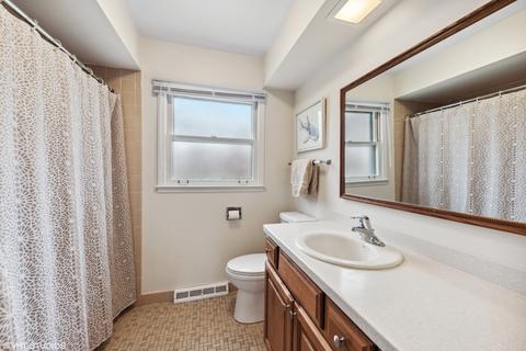 308 Pinecroft Dr, Roselle, IL 60172 photo 19