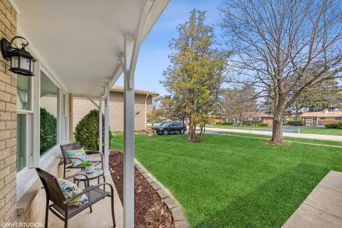 308 Pinecroft Dr, Roselle, IL 60172 photo 23