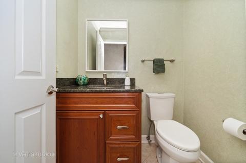 1115 Captains Ln, Wheeling, IL 60090 photo 9