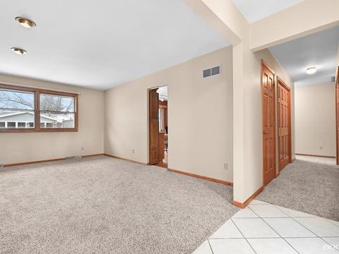 1275 Trend Dr, Morris, IL 60450 photo 4