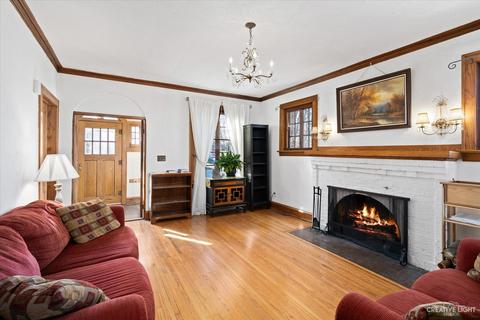165 Elm St, Elgin, IL 60123 photo 3