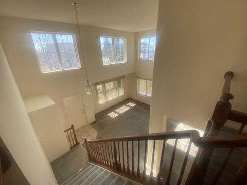 1674 Montclair Dr, Elgin, IL 60123 photo 5