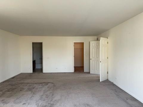 1674 Montclair Dr, Elgin, IL 60123 photo 10