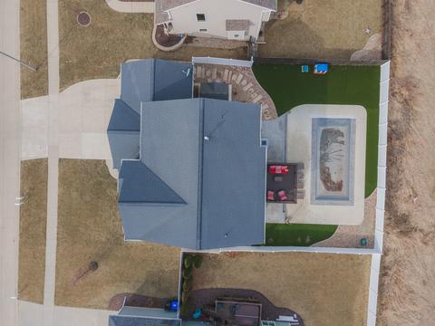 5206 Longfield Rd, Bloomington, IL 61705 photo 2