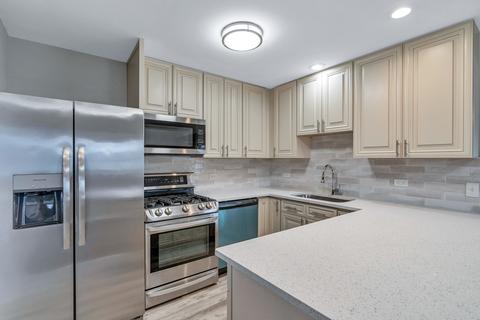 420 Alpine Ln, Hoffman Estates, IL 60169 photo 4