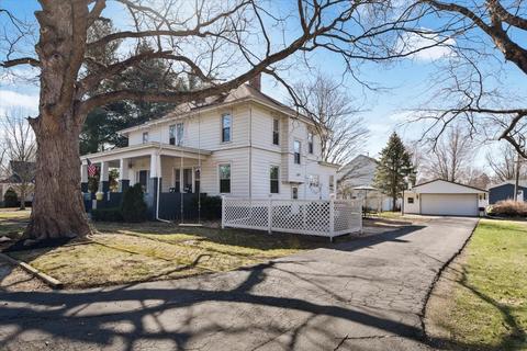309 E North St, Le Roy, IL 61752 photo 2