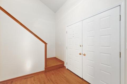 233 Windsor Dr, Bartlett, IL 60103 photo 4
