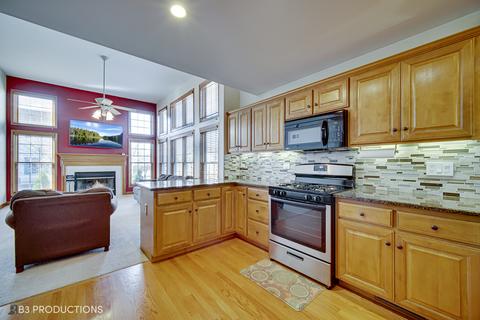 2001 Pebble Beach Dr, Plainfield, IL 60544 photo 9