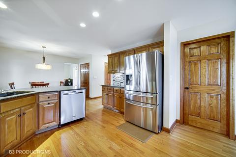 2001 Pebble Beach Dr, Plainfield, IL 60544 photo 8