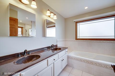2001 Pebble Beach Dr, Plainfield, IL 60544 photo 15