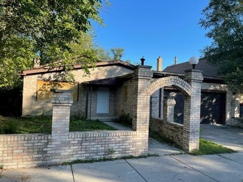 4342 W Thomas St, Chicago, IL 60651 photo 1