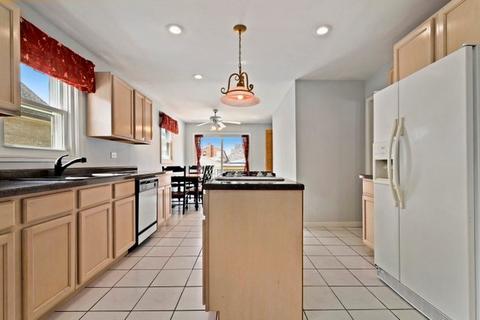 5240 S Massasoit Ave, Chicago, IL 60638 photo 17