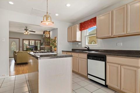 5240 S Massasoit Ave, Chicago, IL 60638 photo 15