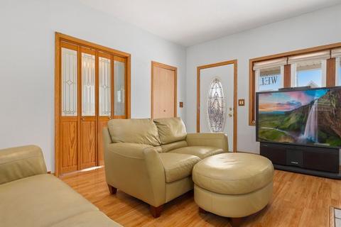5240 S Massasoit Ave, Chicago, IL 60638 photo 6