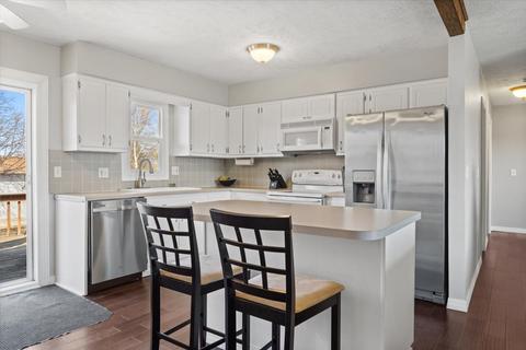 1508 N Hershey Rd, Bloomington, IL 61704 photo 2