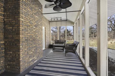 180 Gromer Rd, Elgin, IL 60120 photo 33