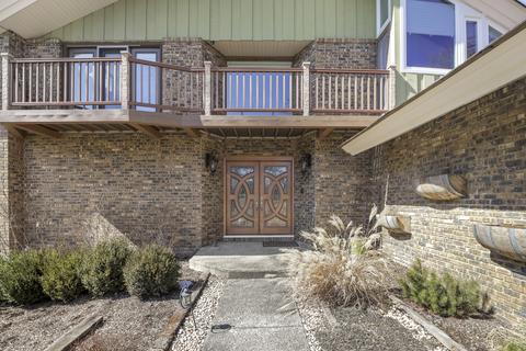 180 Gromer Rd, Elgin, IL 60120 photo 4
