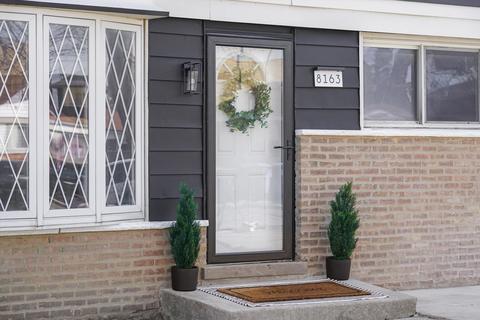 8163 S Keating Ave, Chicago, IL 60652 photo 4