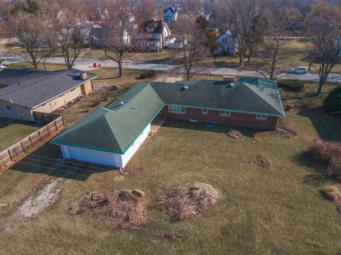 106 E 7th St, Gridley, IL 61744 photo 2