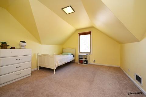 2838 Eisenhower Dr, Des Plaines, IL 60018 photo 22