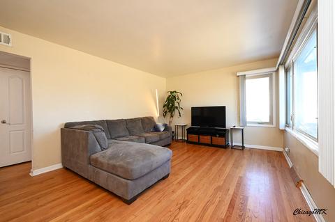 2838 Eisenhower Dr, Des Plaines, IL 60018 photo 2