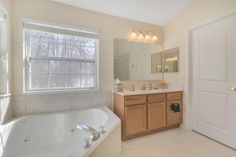 1673 Acorn Dr, Hoffman Estates, IL 60192 photo 23