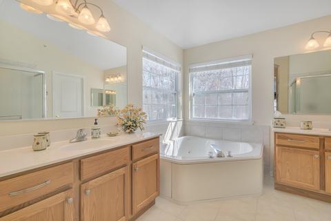 1673 Acorn Dr, Hoffman Estates, IL 60192 photo 22