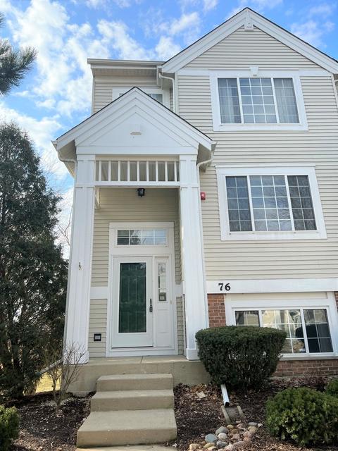 76 Cherbourg Ct #46, Wheeling, IL 60090 photo 1