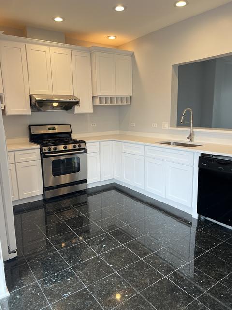 76 Cherbourg Ct #46, Wheeling, IL 60090 photo 3