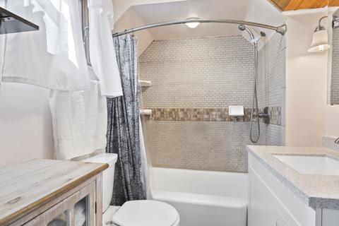 107 Spring St, Cary, IL 60013 photo 6