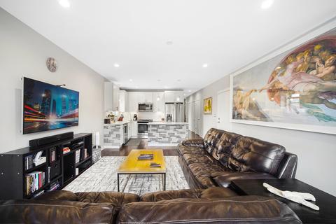 1449 E 65th Pl #2, Chicago, IL 60637 photo 4