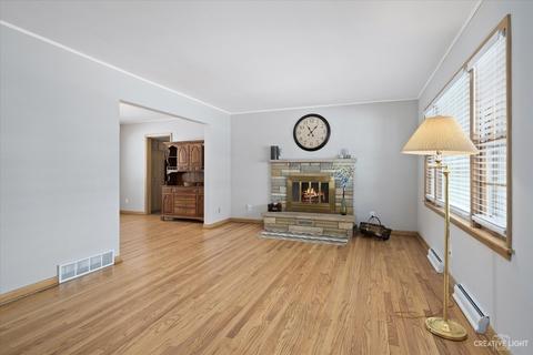 970 Sheffer Rd, Aurora, IL 60505 photo 3