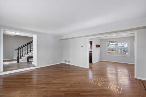 841 Willowbrook Dr, Wheeling, IL 60090 photo 4